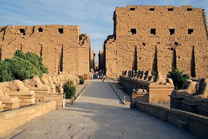 Hurghada :Day Trip to Luxor:Balloon&West and East&Felucca& Dinner