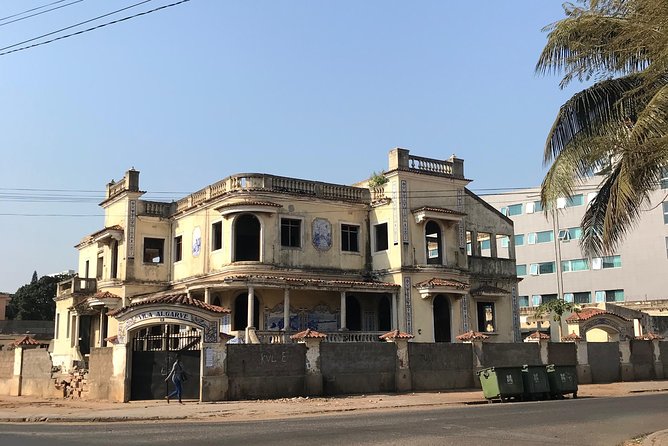 Indispensable Maputo Art and Architecture Walking Tour - Meeting Point and Orientation