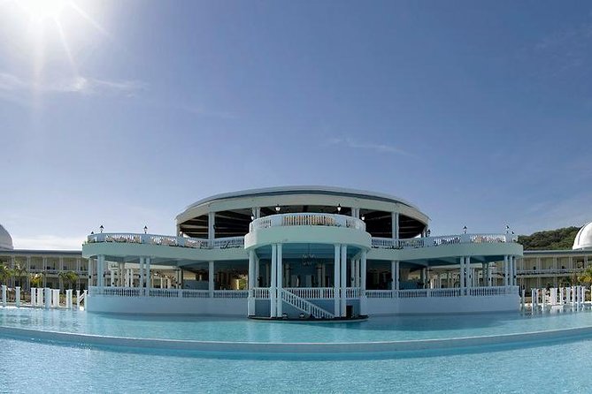Jamaica Shore Excursion: Grand Palladium All Inclusive Resort Day Pass - Good To Know