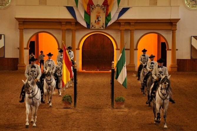 Jerez Historic Guided Tour With Horse Show and Winery Visit - Overview of the Tour