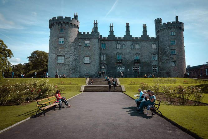 Kilkenny Medieval · One-Day Tour With a Guide in Spanish - Good To Know