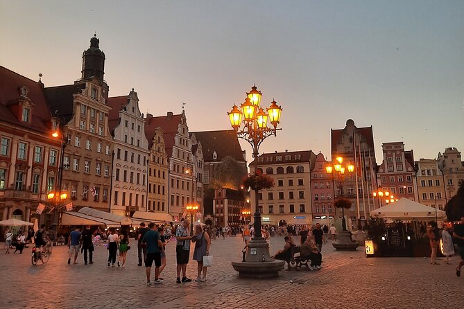 Legends of Old Town 1 Hour Walking Tour in Wroclaw - Good To Know