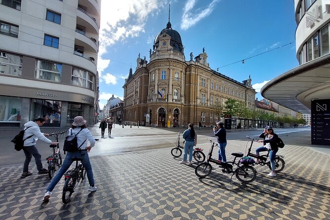 Ljubljana Sightseeing Tour by Electric Bikes Review - Key Points