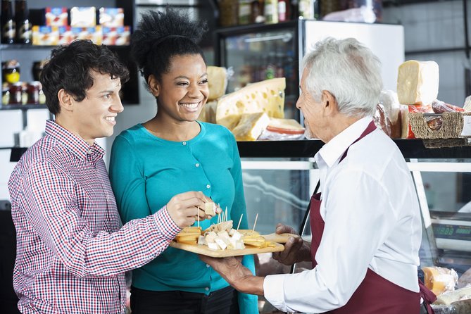 Local Market Tour and Dining Experience at a Locals Home in Mantua - Key Points