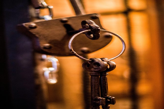 Lockdown- Western Escape Room Experience - Good To Know