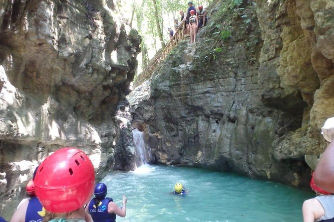 Los Charcos Waterfalls Adventure - Key Points