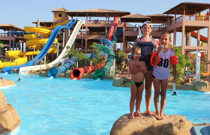 Makadi Water World Aqua Park With Lunch and Transfer - Hurghada - Overview of the Experience