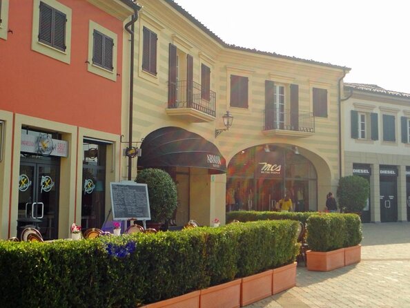 Mcarthurglen Serravalle Designer Outlet: Shuttle From Milan - Key Points