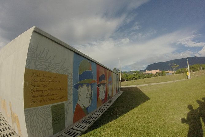 Medellin: Carlos Gardel and History of Tango - Tangos Birthplace in Medellin