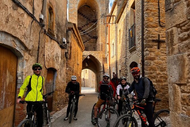 Medieval Bike Tour With History and Gastronomy - Cycling the Medieval Streets