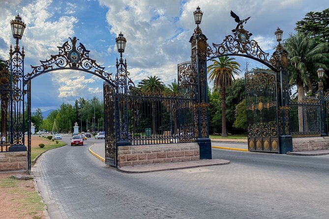 Mendoza Walking Tour Visit the Park and the City - Good To Know