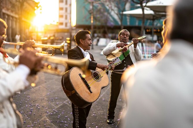 Mexico City's Night Out: Cantinas, Lucha Libre & Mariachi Music - Key Points