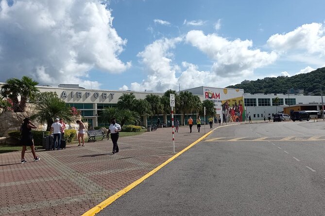Montego Bay Airport Transfer to Ocho Rios and Runnaway Bay Hotels(Private) - Overview of the Service