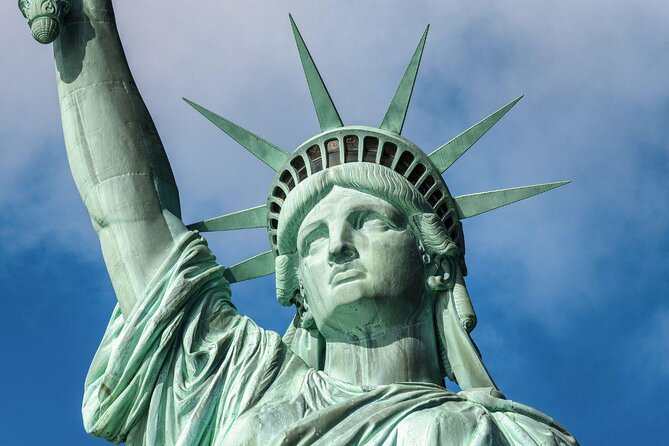New York City Christmas Holiday Lights Sightseeing Cruise