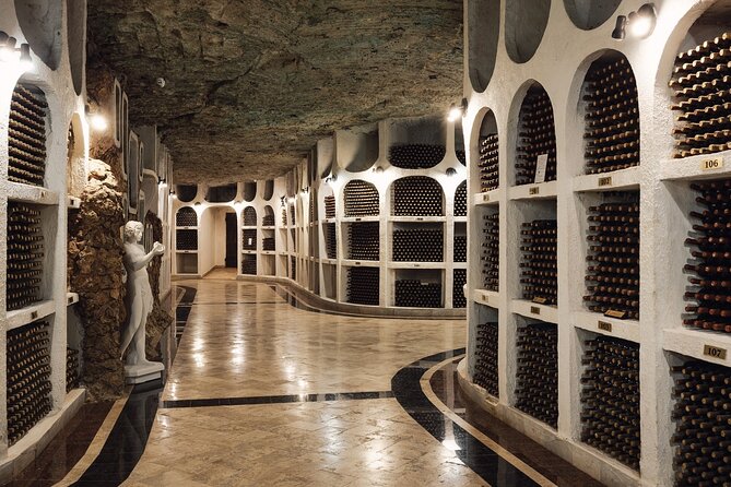 New!All Moldova:Cricova Winery, Old Orhei and Curchi(+LUNCH!)
