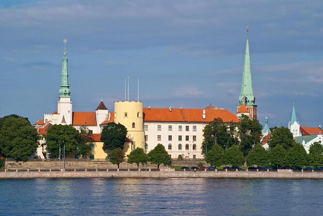 Old Riga Walking Tour - Key Points