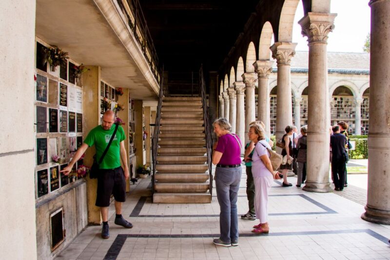 Paris: Famous Graves of Pere Lachaise Cemetery Guided Tour - Key Points