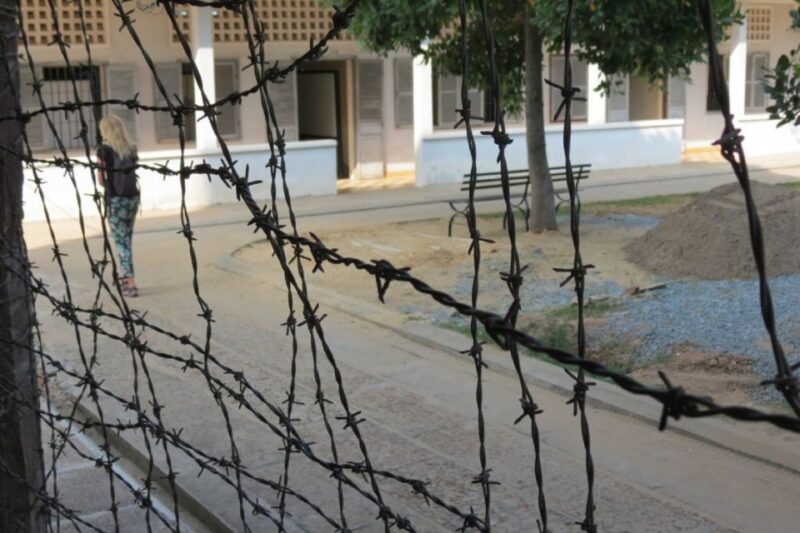 Phnom Penh: Killing Fields and Prison S21 Bus Tour - Transportation Details