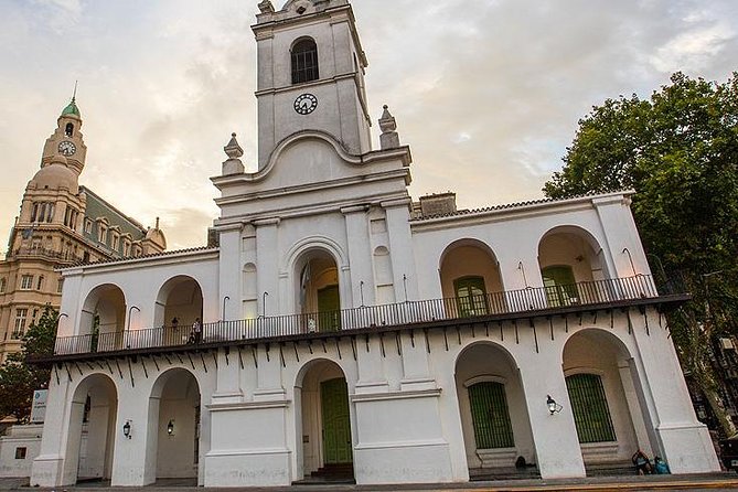 Premium City Tour + Navigation Postcards of Buenos Aires - Overview of the Tour