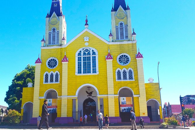 Premium Full Day Tour to Chiloe, Visiting Castro and Dalcahue - Tour Overview
