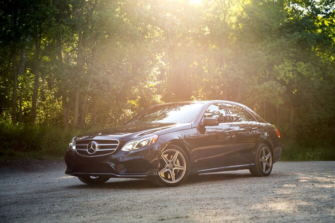 Private Calgary to Banff One-way Transfer in Luxury Car - Good To Know