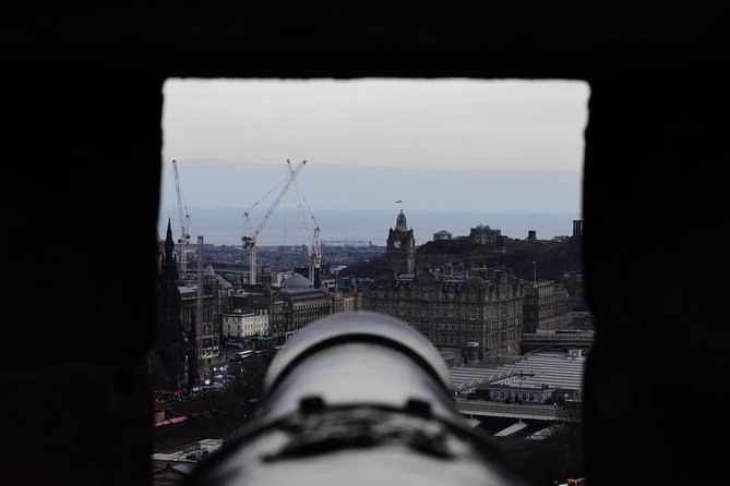 Private Edinburgh Tour for Families With a Local, 100% Personalized - Tour Overview