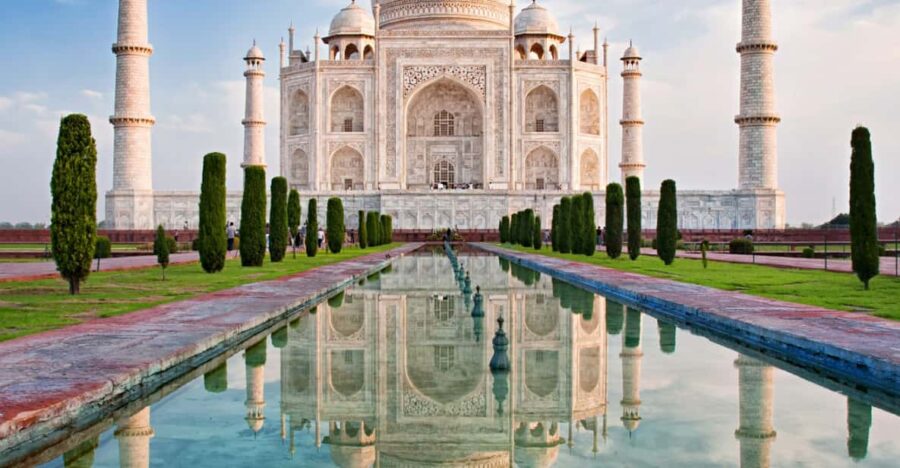 Private Guided Tour of Taj Mahal & Agra From Delhi By Ac Car