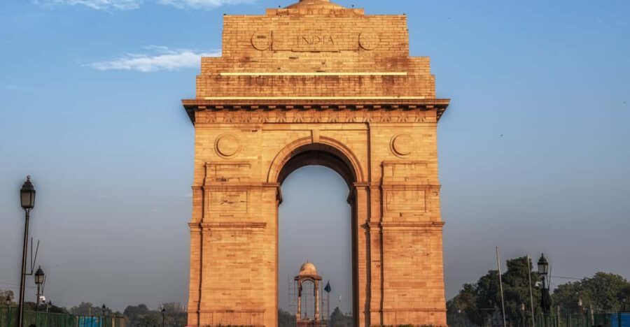 Private Old and New Delhi Tour by Air-Condition Car