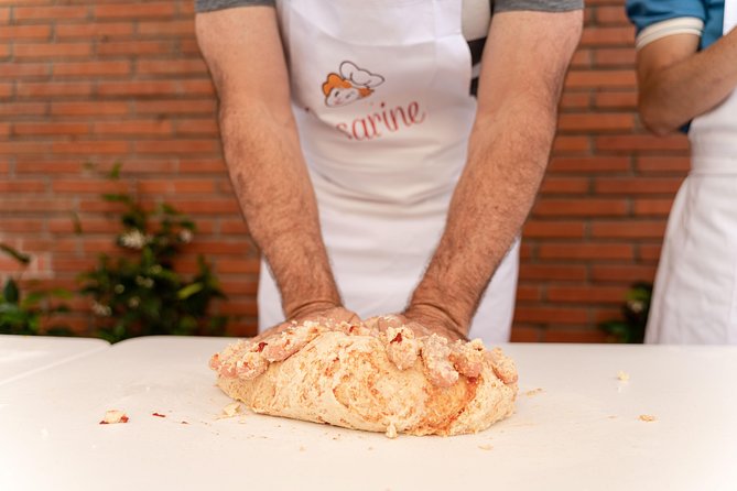 Private Pizza & Tiramisu Class at a Cesarinas Home With Tasting in Arezzo - Good To Know