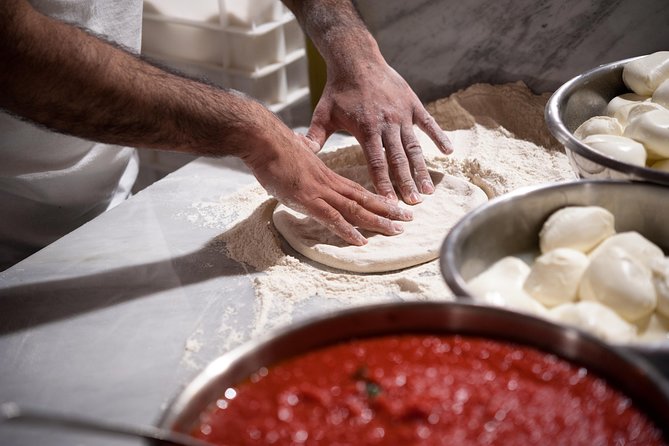 Private Pizza & Tiramisu Class at a Cesarinas Home With Tasting in Pompei - Good To Know