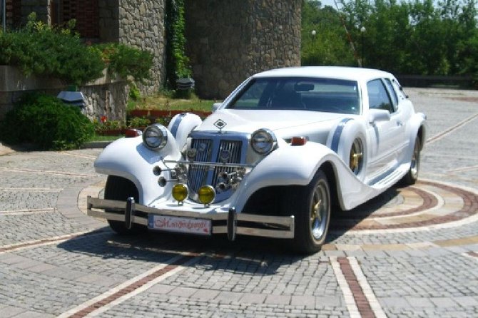 Private Retro Stylish Tour of Sliven With Tiffany Classic - Key Points