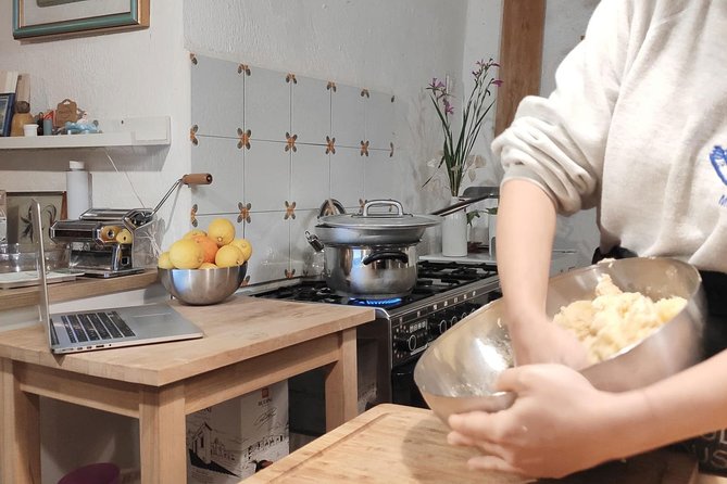 Private Sicilian Vegetarian Cooking Class at a Farmhouse in Noto - Key Points