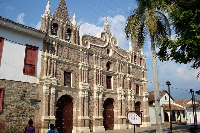 Private Tour: Santa Fe From Medellin - Colonial Treasure & Traditional Jewelry - Tour Overview