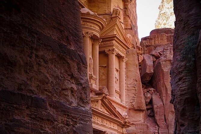 Private Transport Queen Alia International Airport to Petra Wadirum Fullday Tour - Key Points
