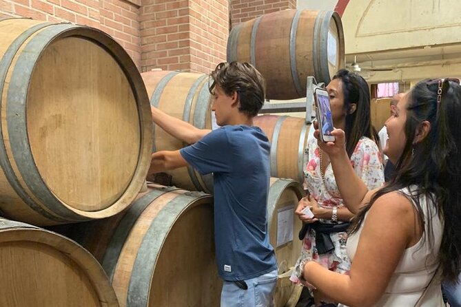 Private Wine Tour With the Whites of Langa Tasting - Good To Know