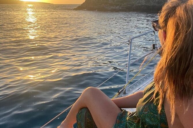 Romantic Luxury Sunset Sailing - Key Points