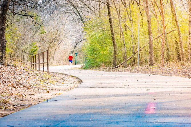 Self-Guided Arlington Scavenger Hunt: What Dreams Are Made Of - About Your Stay