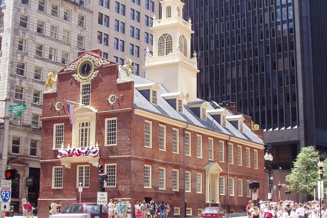 Self-Guided Scavenger Hunt: Boston The Story of America - Navigating the Lets Roam App