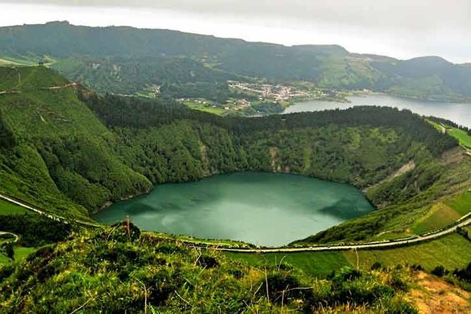 Sete Cidades & Mosteiros: Private 4x4 Tour Half Day - Confirmation and Accessibility