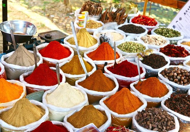 Shopping and Bazaar Trail in Mumbai - Good To Know