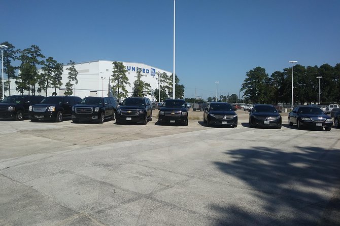 SUV FIT UP 6 Adults Private Ride IAH Airport Houston- Galveston. - Good To Know