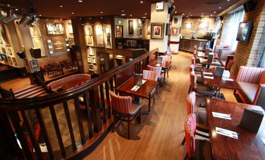 Manchester: Hard Rock Cafe With Set Menu for Lunch or Dinner