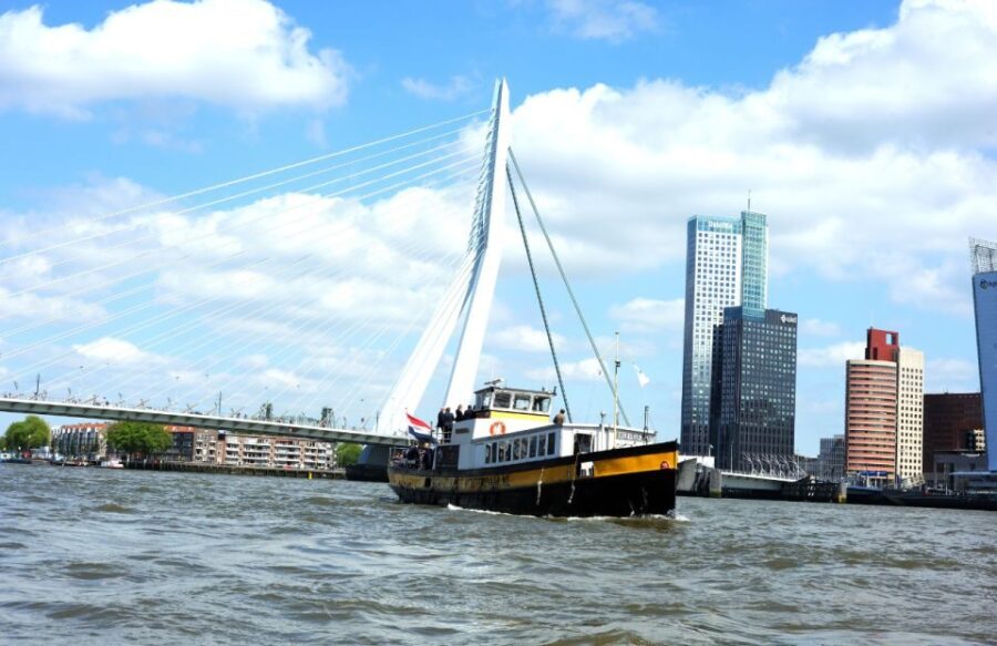 Rotterdam: Pub Cruise With Drinks and Bites