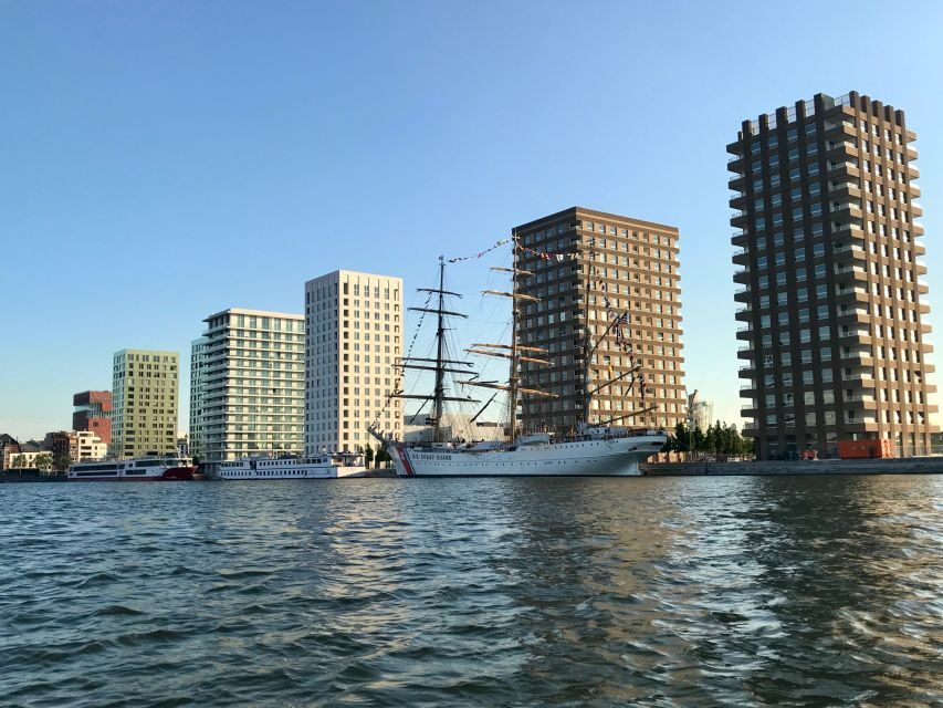 Antwerp: Private Old Harbour Boat Tour Incl. Drinks & Snacks