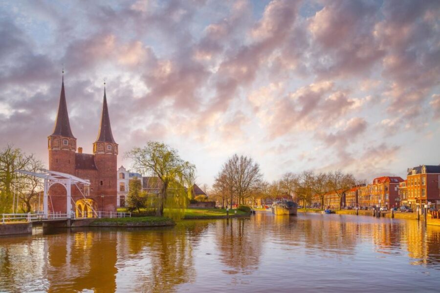 Delft in 1 Day: Walking Tour - Audioguide in 7 Languages