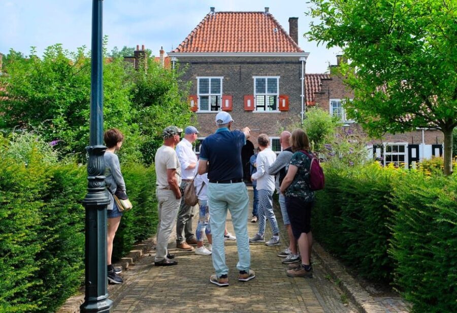 The Hague: Courtyard Walking Tour