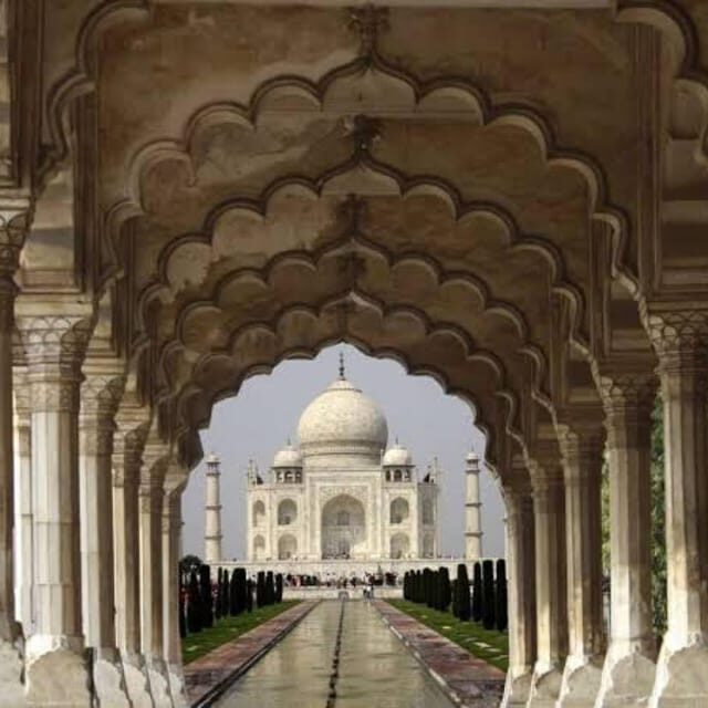 Delhi: Agra Tajmahal Tour by Private Car