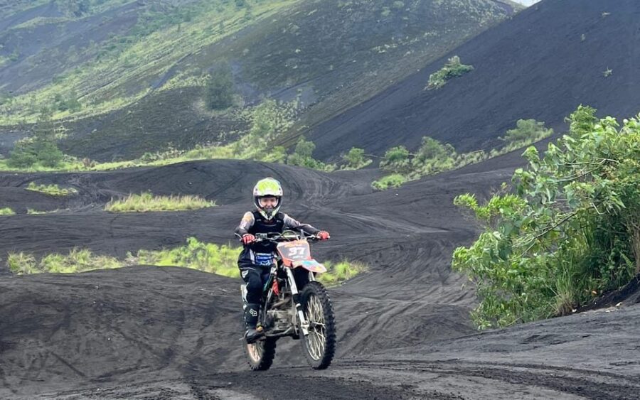 Bali: Mount Batur Dirt Bike Adventure With Lunch