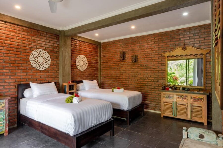 Best of Lovina North Bali: Yoga Retreat and Dolphin Watching