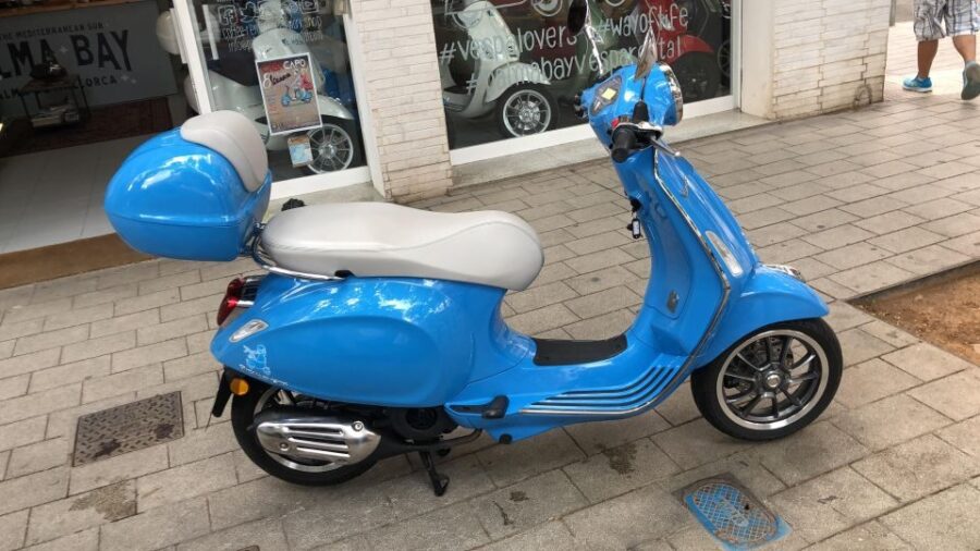 Mallorca: Explore Mallorca Island With Iconic Vespa Scooter